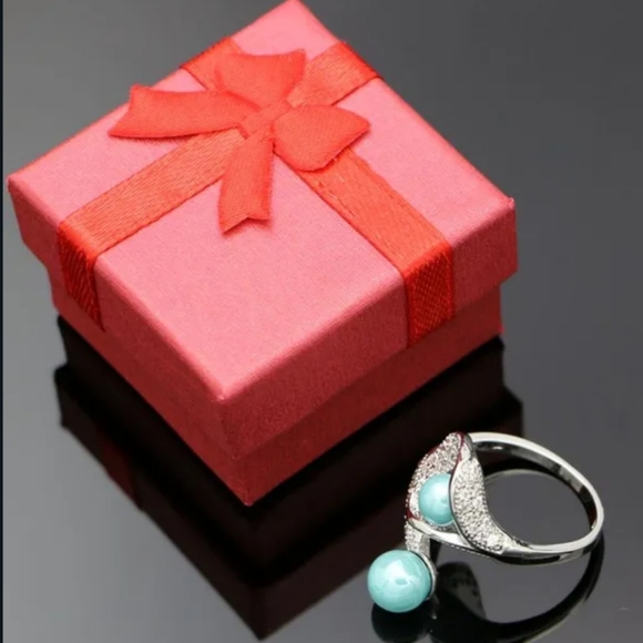 Beautiful 'Crocus' ring w/simulated pearls, CZ, adjustable..$15! - Picture 2 of 3